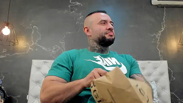 BruceDallas online show from December 14, 2024, 12:44 am