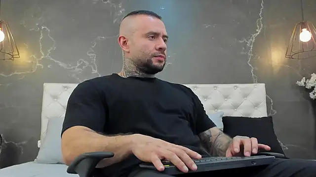 BruceDallas online show from February 23, 2025, 1:57 am