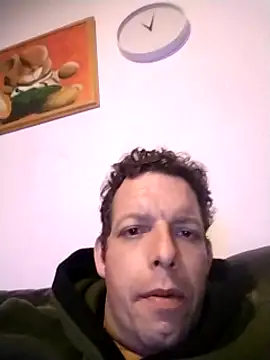 Knuffelstaaf123 online show from February 26, 2025, 10:09 pm