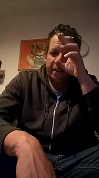 Knuffelstaaf123 online show from April 14, 2026, 7:09 pm