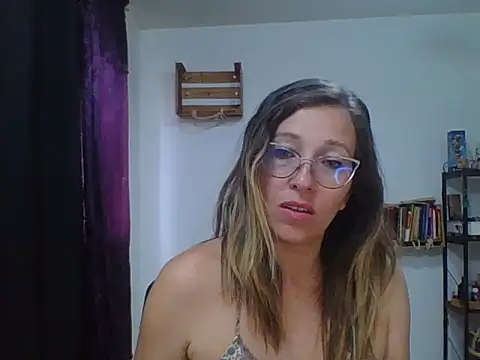 charlott ponce online show from September 23, 2025, 6:11 pm