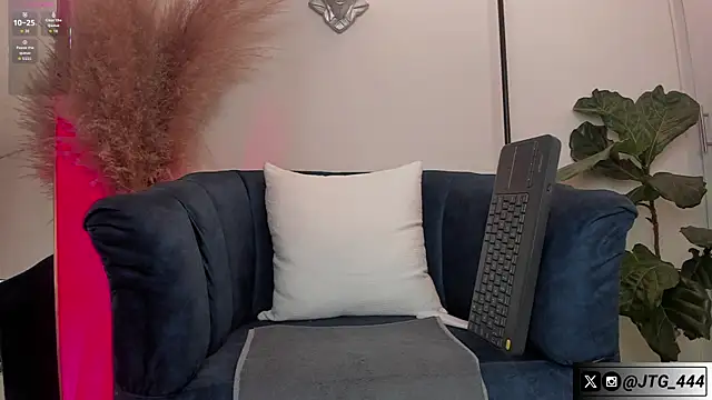 JeycobxBraand online show from October 22, 2025, 12:33 am