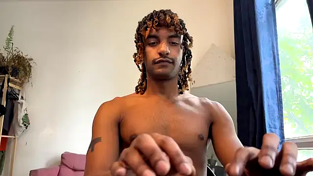 Snapshot of gerson173Hugo chatting on October 8, 2025, 1:31 pm gerson173Hugo online show from October 8, 2025, 1:31 pm