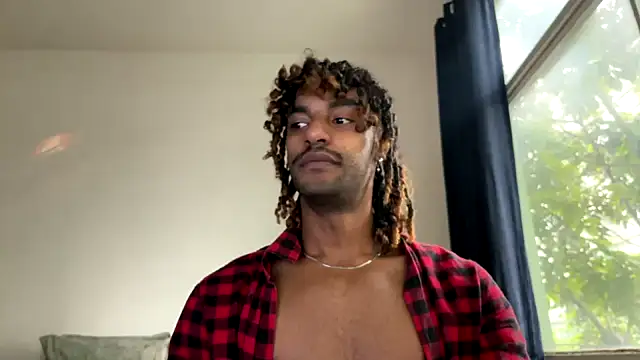 Snapshot of gerson173Hugo chatting on October 28, 2025, 11:14 am gerson173Hugo online show from October 28, 2025, 11:14 am