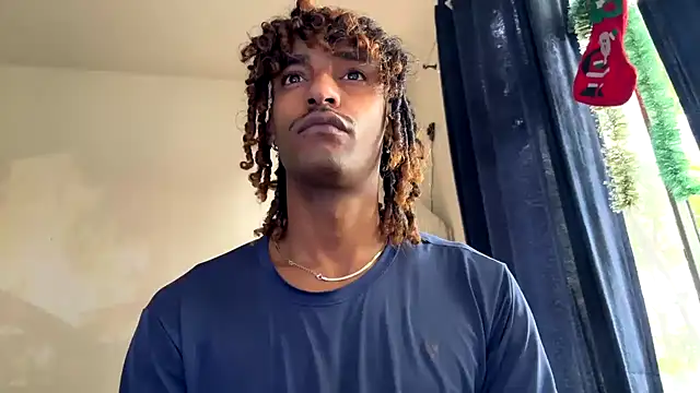 Snapshot of gerson173Hugo chatting on November 13, 2025, 10:03 am gerson173Hugo online show from November 13, 2025, 10:03 am