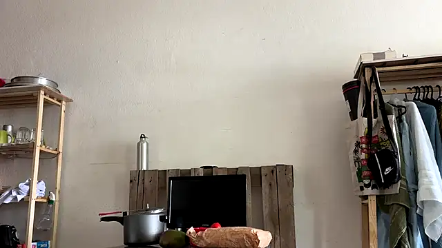 Snapshot of gerson173Hugo chatting on January 6, 2026, 4:11 pm gerson173Hugo online show from January 6, 2026, 4:11 pm