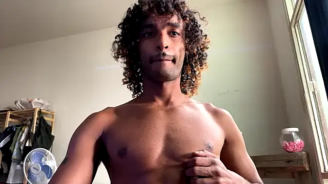 Snapshot of gerson173Hugo chatting on February 7, 2026, 1:48 pm gerson173Hugo online show from February 7, 2026, 1:48 pm