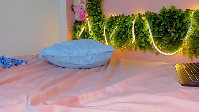 Mikasa Horny online show from March 7, 2025, 6:22 pm