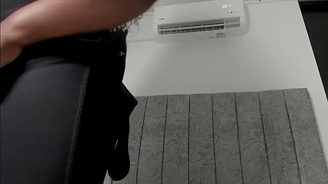 emilyrojas online show from March 21, 2026, 12:10 pm