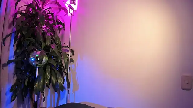 Snapshot of Romeocolin chatting on September 10, 2025, 6:02 am Romeocolin online show from September 10, 2025, 6:02 am