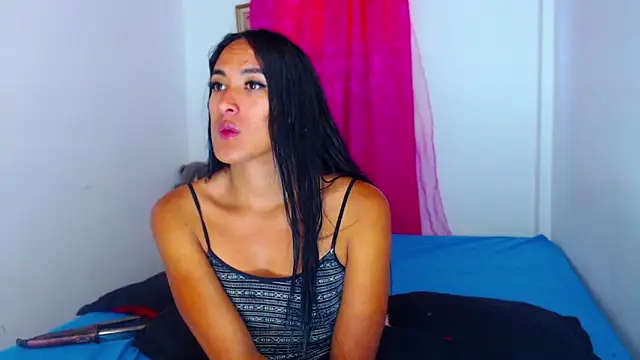 misss estrella online show from February 14, 2026, 4:26 pm