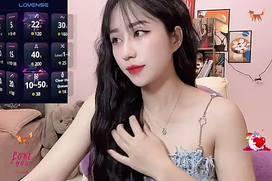  LLisa  online show from March 9, 2025, 5:49 pm