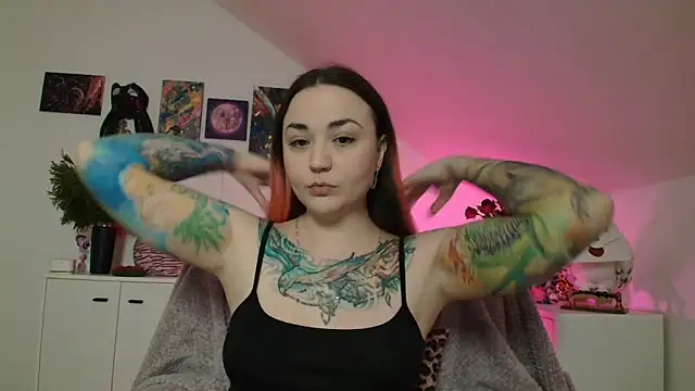 PinkHurricaneOfficial online show from April 4, 2026, 6:38 pm