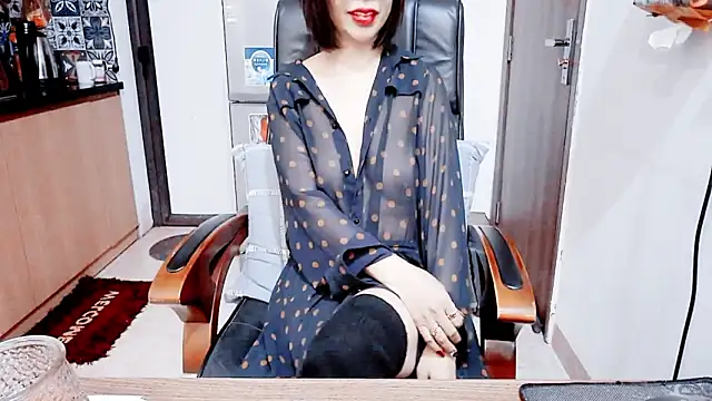 Miu-Le online show from February 11, 2026, 10:15 pm