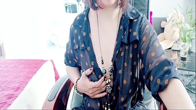 Miu-Le online show from July 17, 2026, 8:10 am