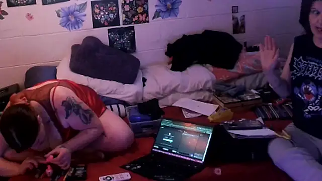 Snapshot of DreamCadian chatting on January 22, 2025, 11:45 am DreamCadian online show from January 22, 2025, 11:45 am