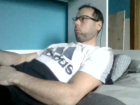 Snapshot of SEBIX-35 chatting on November 20, 2025, 7:41 am SEBIX-35 online show from November 20, 2025, 7:41 am
