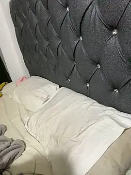 Riana Kean online show from February 9, 2025, 2:49 am