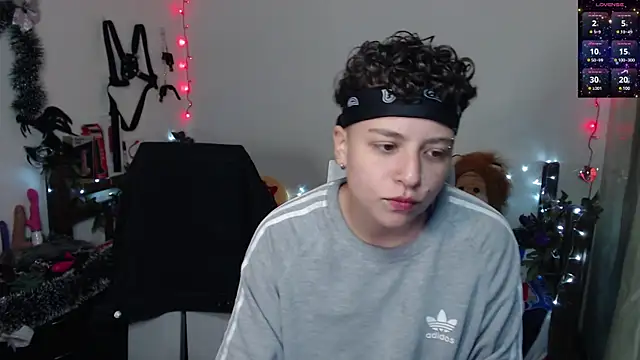 01antoniafranco online show from December 15, 2024, 2:19 am