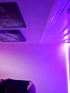 ellieconradxo online show from March 21, 2025, 3:22 am