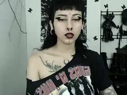 n0sferatus   online show from September 13, 2025, 4:01 am