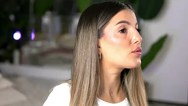 KellyMathews online show from February 3, 2026, 3:26 am