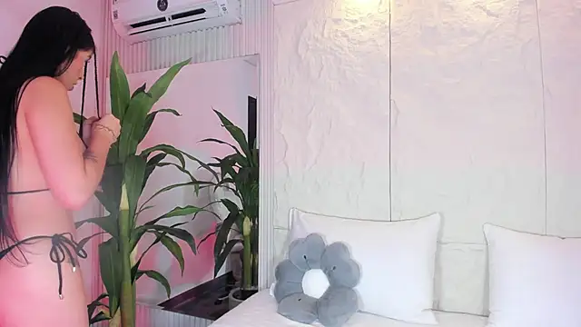 MiaCollson online show from February 20, 2026, 7:58 pm