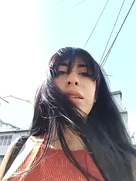 chaymae nah  online show from April 12, 2026, 8:14 pm