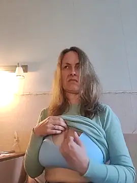 Evelina cute online show from October 14, 2025, 8:59 am