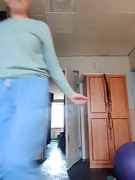 Evelina cute online show from November 11, 2025, 10:04 am