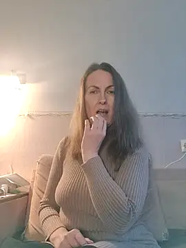 Evelina cute online show from December 2, 2025, 12:43 pm