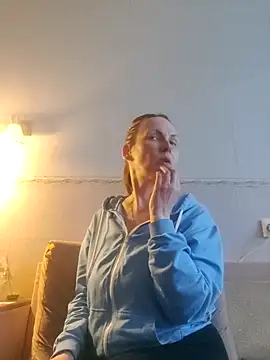 Evelina cute online show from December 16, 2025, 11:15 am