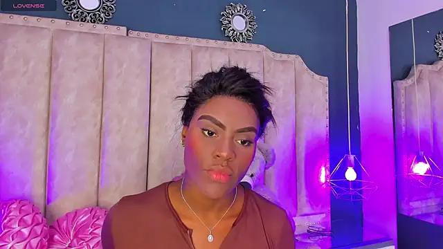 IsabellaBromsS online show from February 4, 2025, 9:10 pm