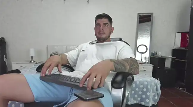 Teilor Creed online show from February 19, 2025, 8:10 pm