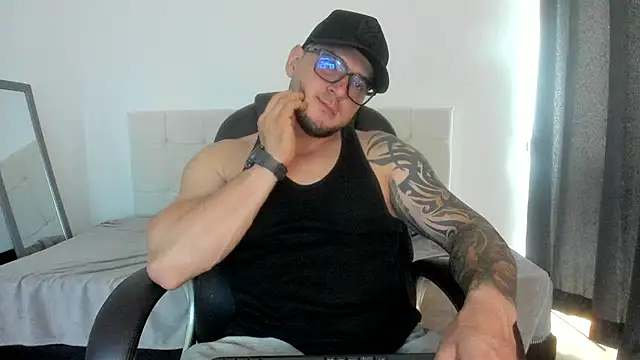 Teilor Creed online show from October 13, 2025, 7:03 pm