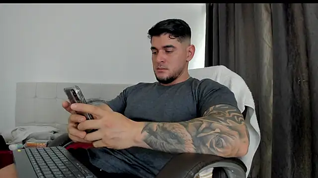 Teilor Creed online show from November 20, 2025, 7:24 pm