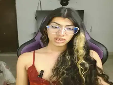 engielphoenis14 online show from January 27, 2025, 12:48 pm