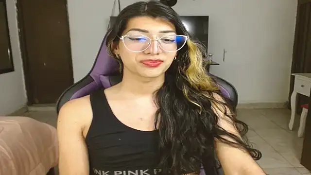 engielphoenis14 online show from January 31, 2025, 8:54 am