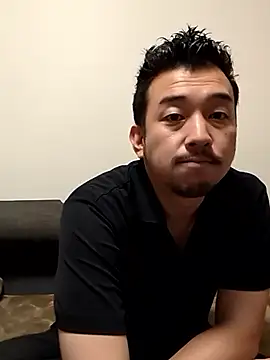 Snapshot of KOUHEY2023 chatting on May 11, 2026, 10:10 am KOUHEY2023 online show from May 11, 2026, 10:10 am