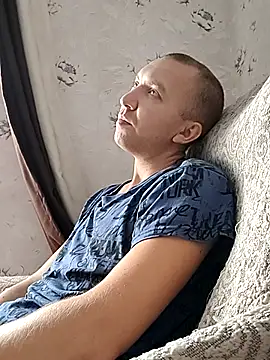 MityaXLoves online show from December 16, 2025, 6:18 am