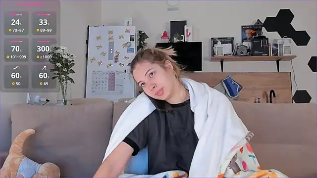 Girl alone home online show from October 17, 2025, 4:04 am