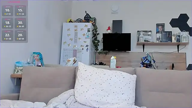 Girl alone home online show from April 12, 2026, 2:55 pm