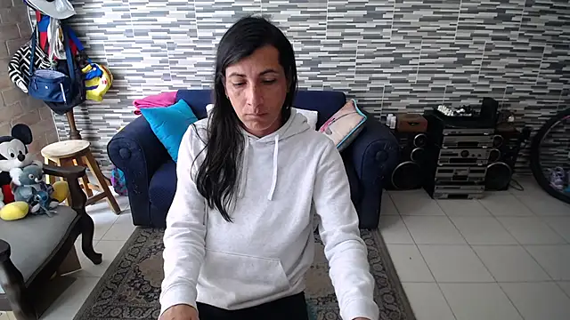 Snapshot of VioletaGomezCo chatting on April 23, 2026, 6:21 pm VioletaGomezCo online show from April 23, 2026, 6:21 pm