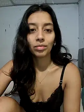 BrittanyDiaz online show from February 7, 2025, 4:03 pm