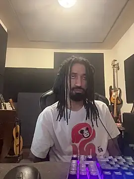 hotcamboy420 online show from April 29, 2026, 4:27 am