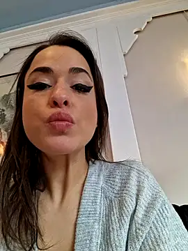 Snapshot of LydiaMaus96 chatting on February 3, 2025, 2:34 pm LydiaMaus96 online show from February 3, 2025, 2:34 pm