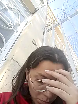 karlamorris  online show from February 4, 2025, 1:06 pm