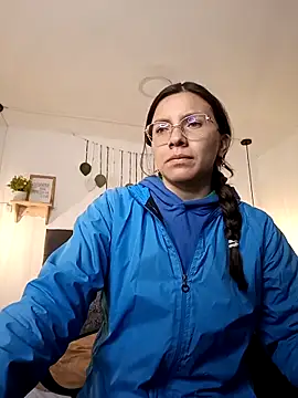 karlamorris  online show from October 11, 2025, 1:53 pm