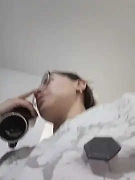 karlamorris  online show from October 21, 2025, 1:56 pm