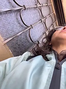 karlamorris  online show from March 14, 2026, 2:00 pm